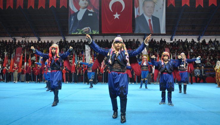 Kütahyalılar Cumhuriyetin 102. yılını coşkuyla kutluyor