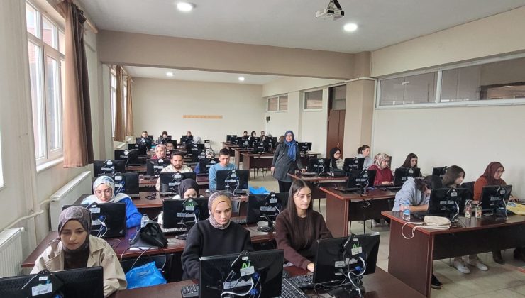 10 Parmak Klavye Kursu yoğun ilgi gördü