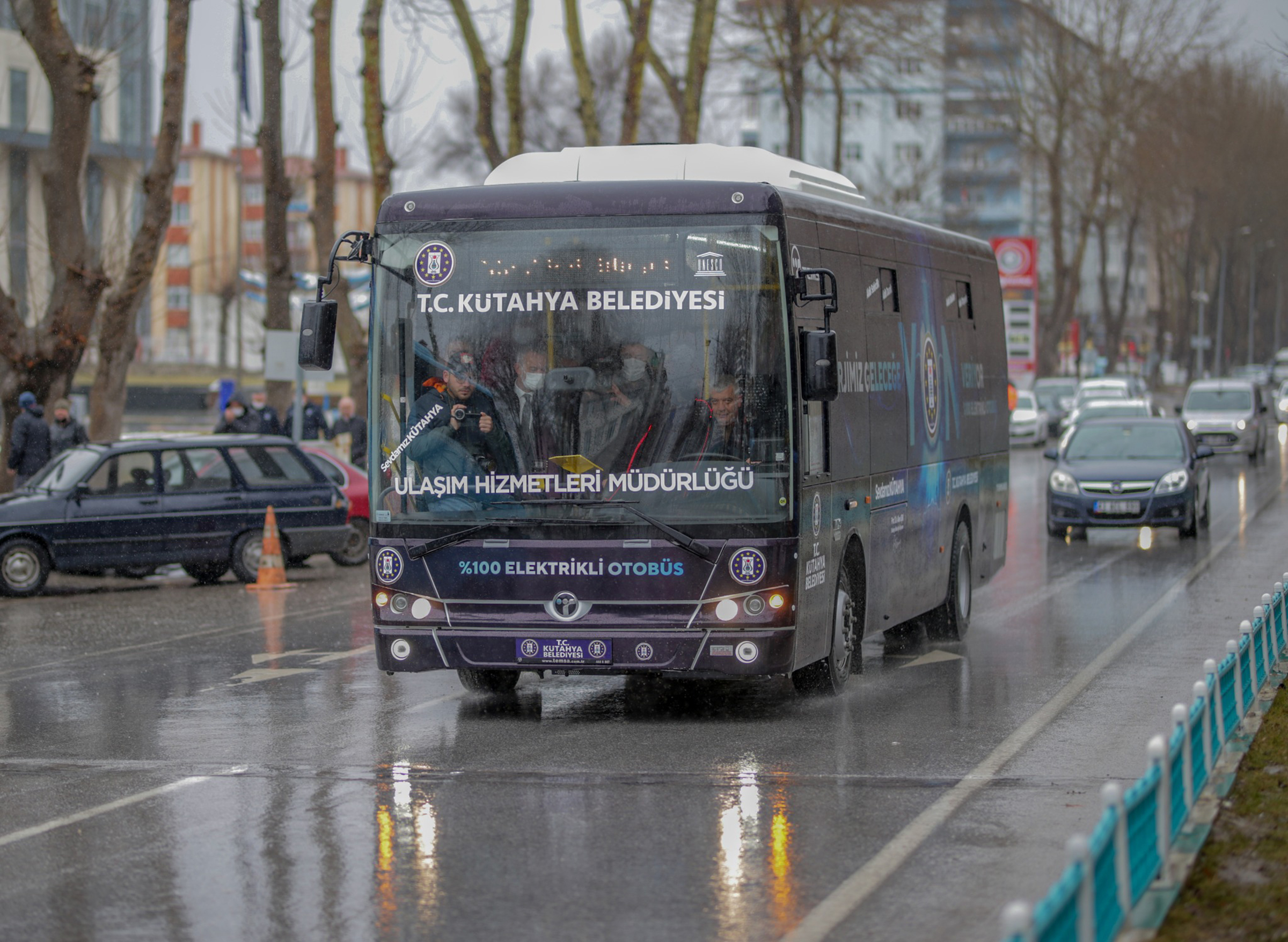 Yüzde 100 yerli elektrikli otobüs Kütahya’da tanıtıldı