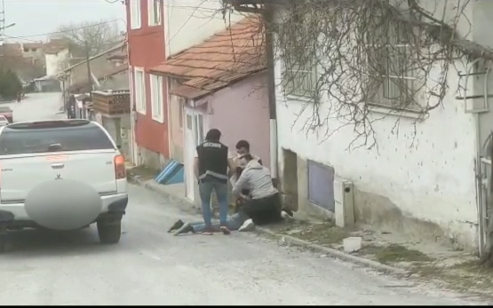 67 yaşındaki yaşlı kadını dolandıran şüpheliye suçüstü