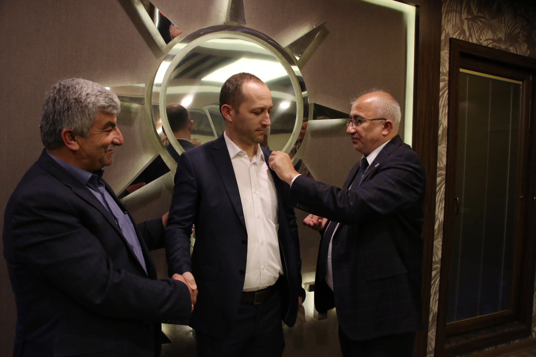 Saadet Partisi’nden istifa edip AK Parti’ye geçti
