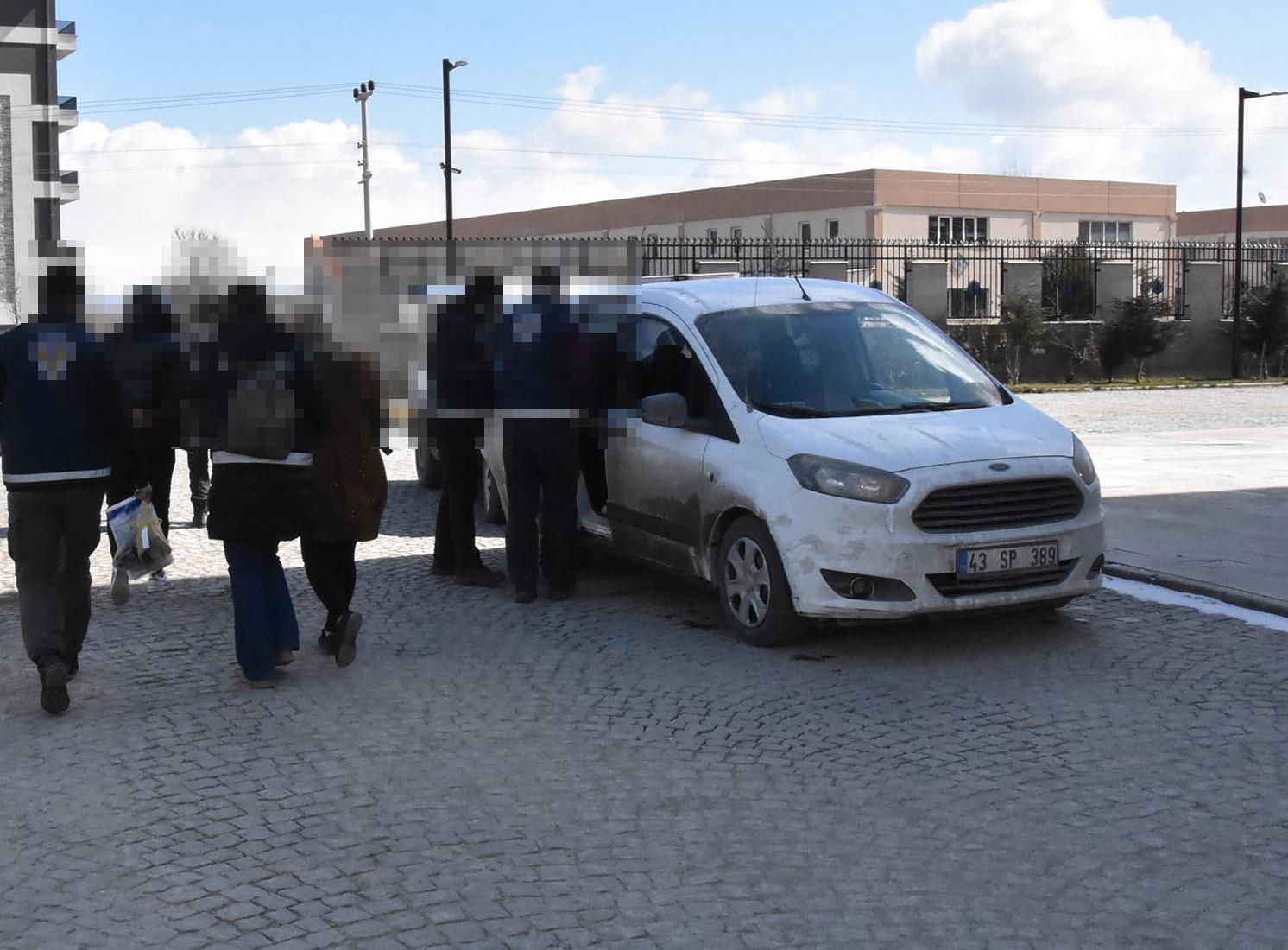 Hırsızlık şüphelisi apart müşterisi çıktı