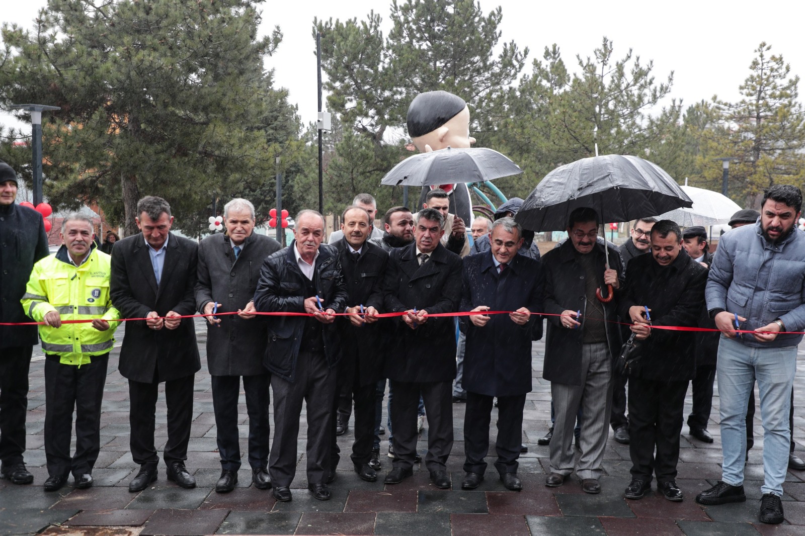 Okmeydanı ve Gültepe’deki parklar hizmete açıldı