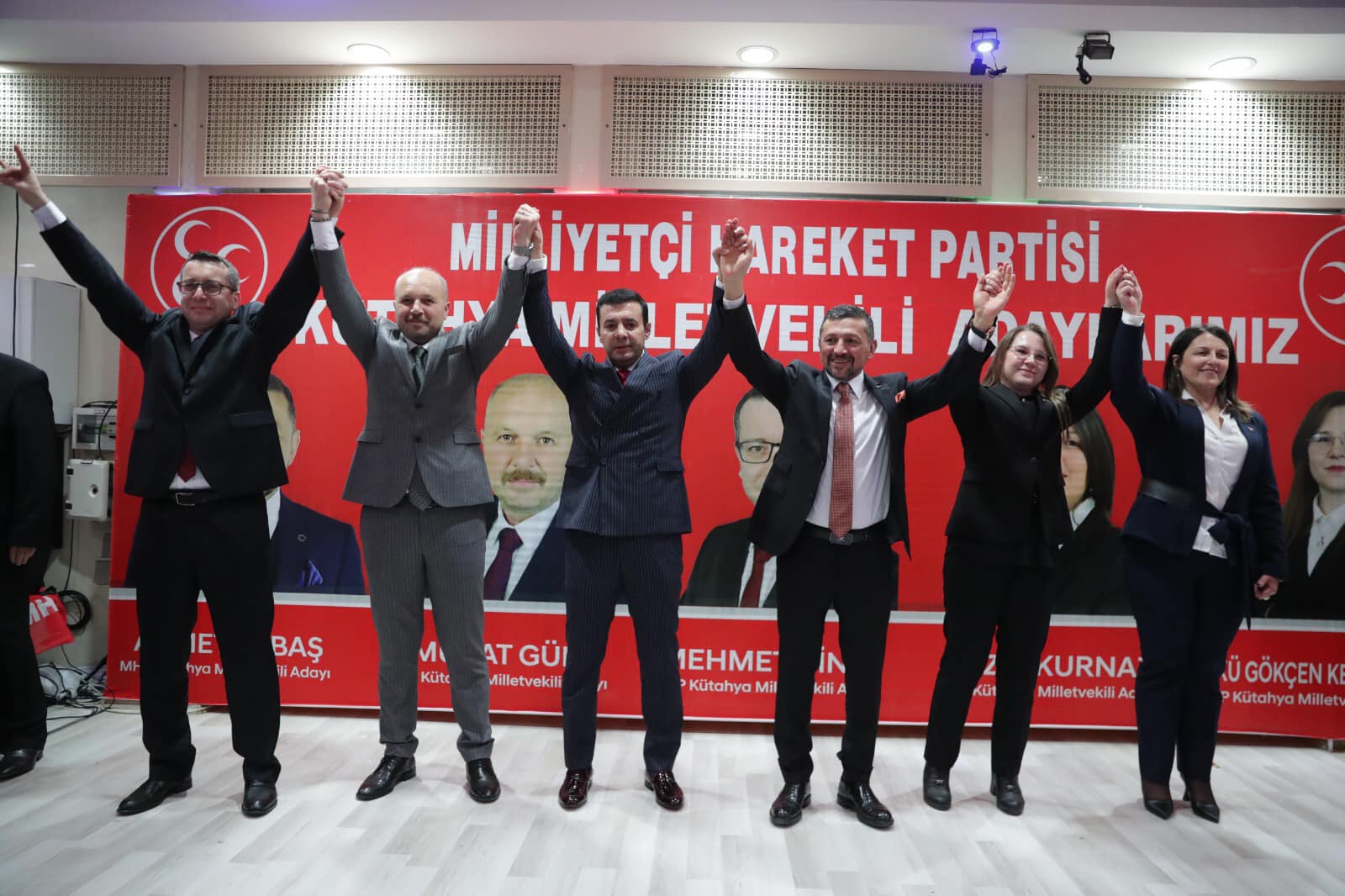 MHP Kütahya teşkilatı milletvekili adaylarını tanıttı