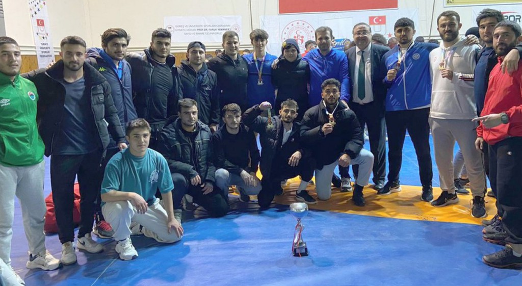 DPÜ Güreş Takımı Türkiye birincisi oldu