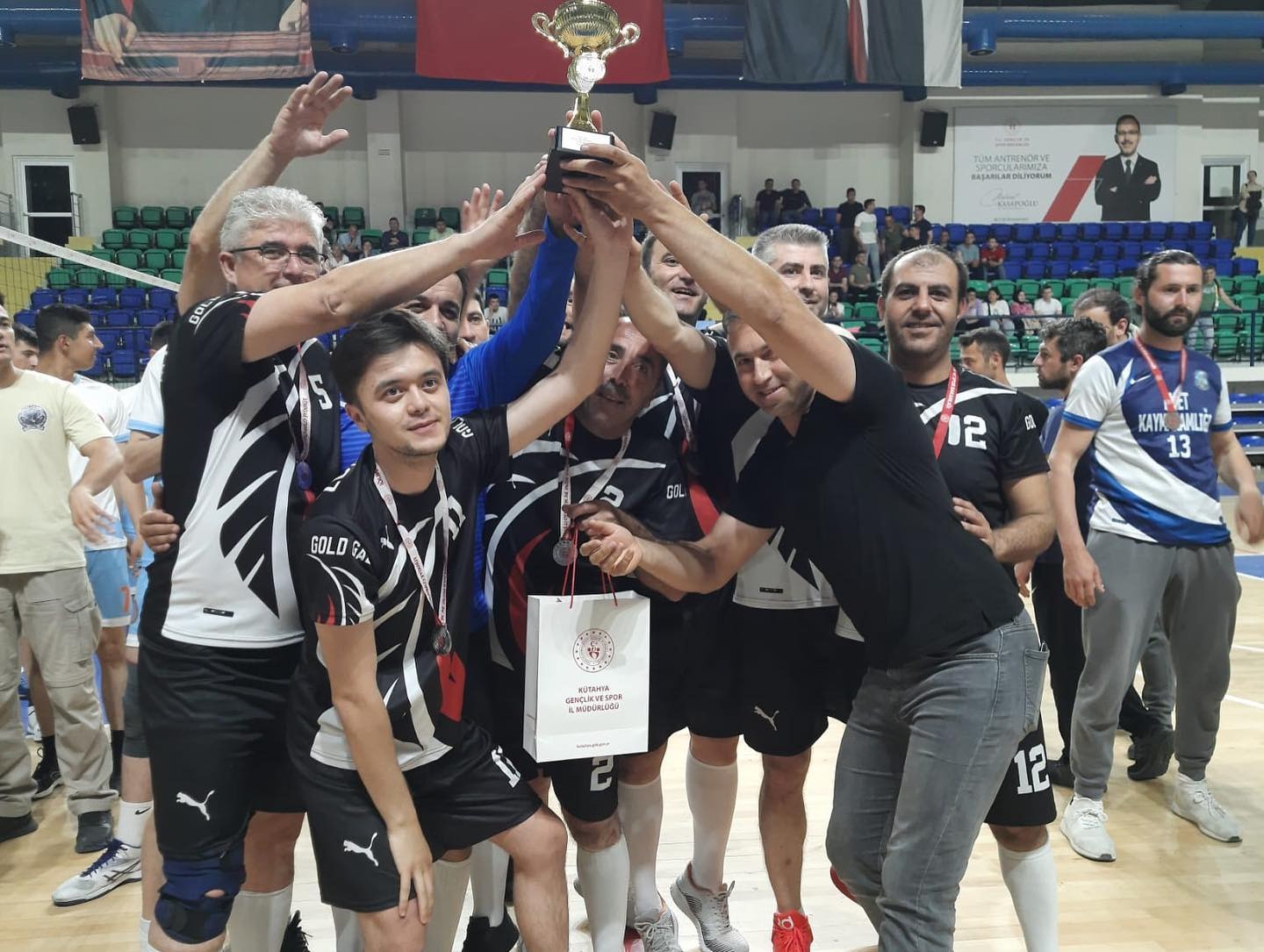 Voleybol turnuvasında final heyecanı