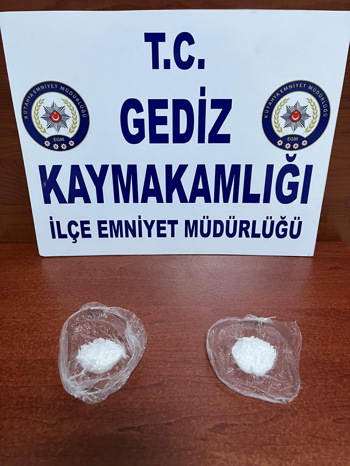 14 gram metamfetamin ile yakalandılar