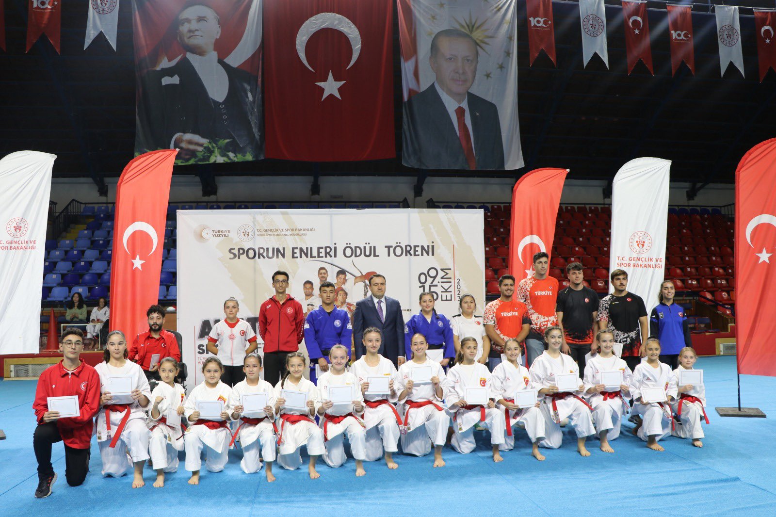 Yılın enleri ödüllendirildi