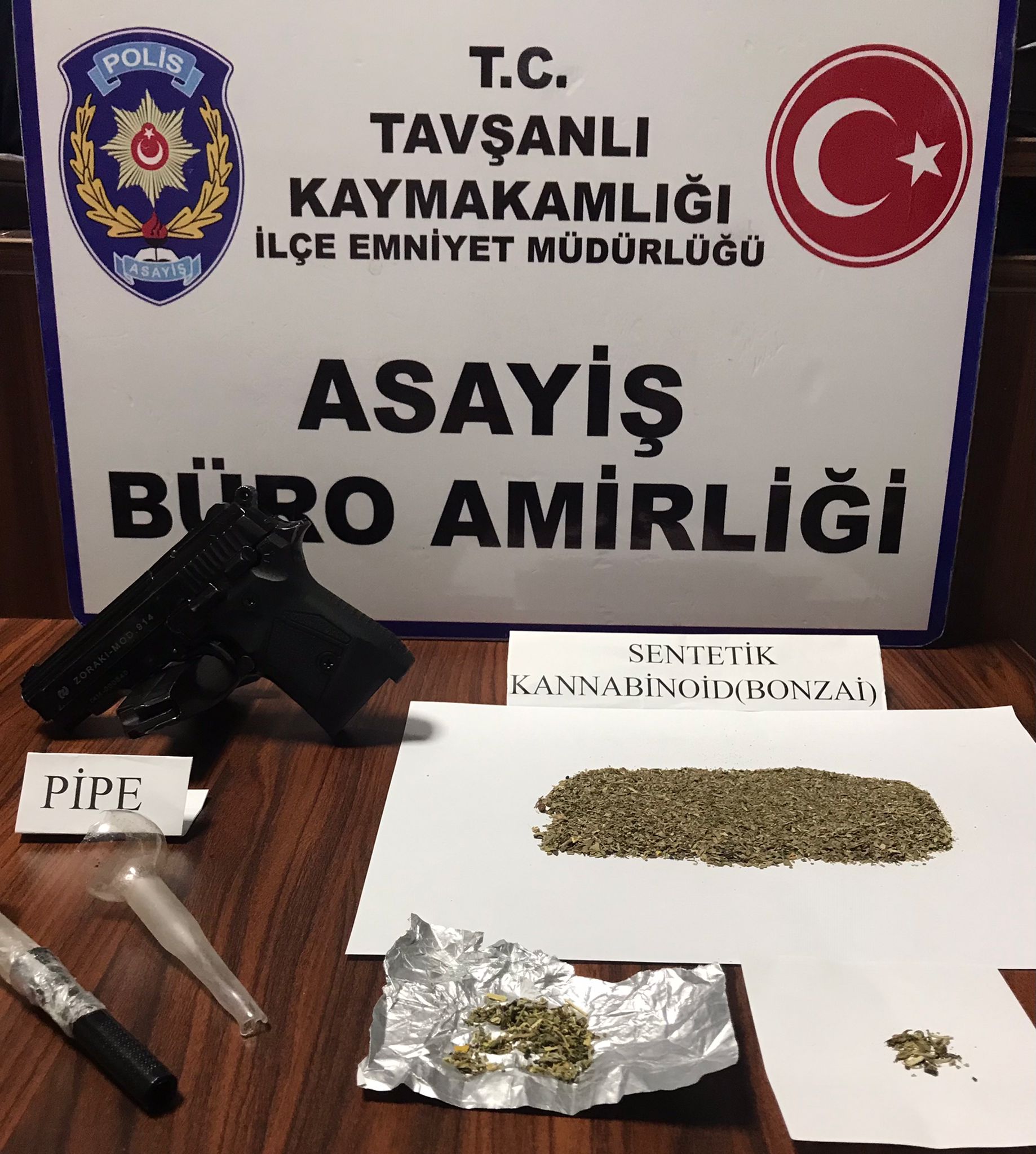 Kütahya’da polis zehir tacirlerine sokakları dar ediyor!