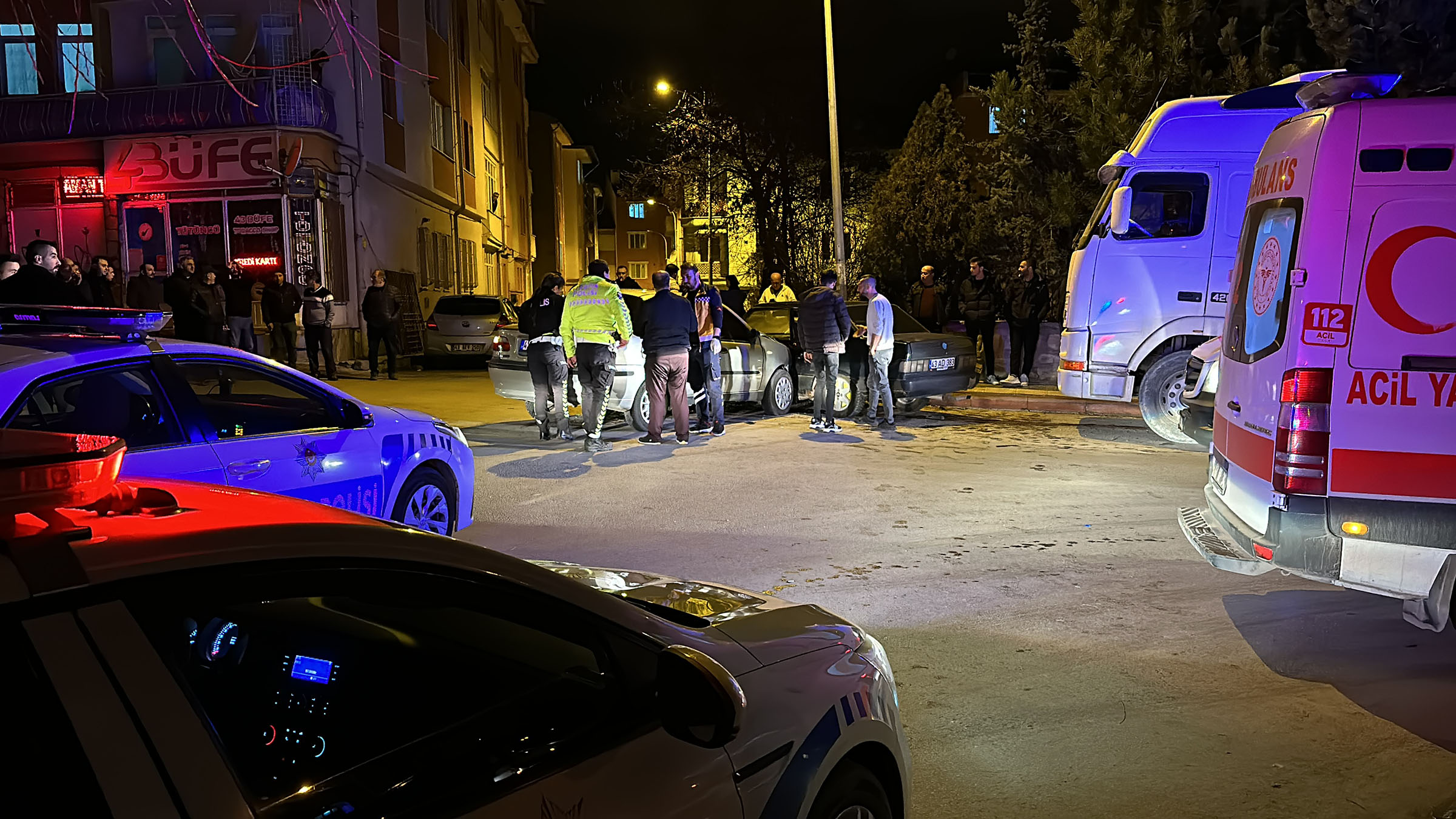 Dikkatsizlik kazayı beraberinde getirdi: 3 yaralı