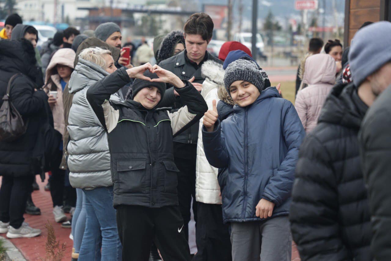 Öğrenciler Yedigöller’de ‘Eğitime mola’ dedi