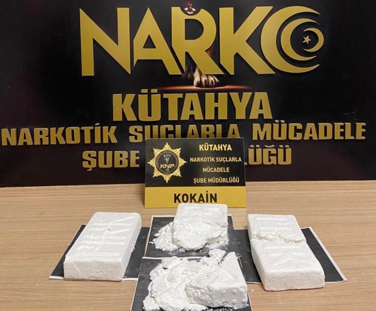 3 kilo kokain ile yakalanan torbacı tutuklandı tutuklandı