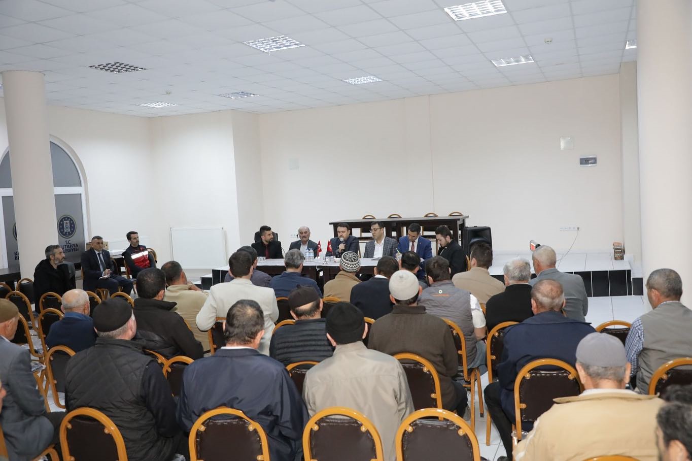 Vali Işın, İkizhöyük halkıyla buluştu