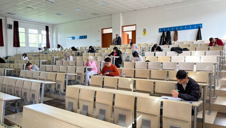Öğrenciler üniversite sınavına simülasyon ile hazırlanıyor