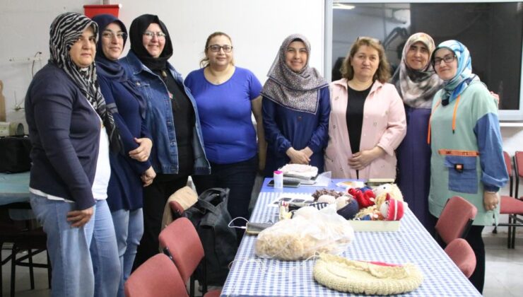 Gediz’de El Sanatları Kursu yoğun ilgi görüyor