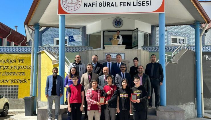 Fen ve matematikte kıyasıya yarıştılar