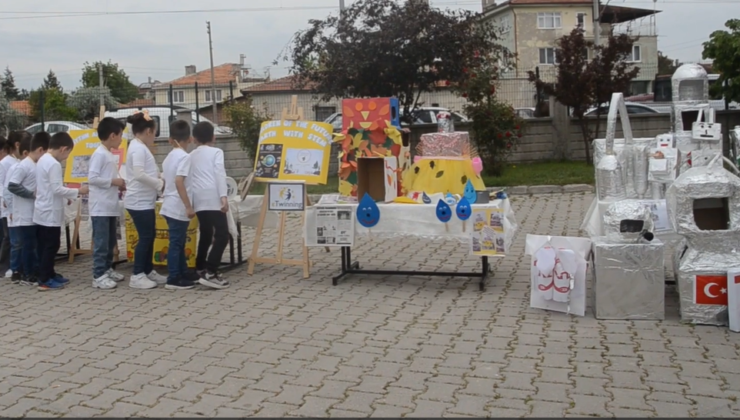 Bilim dünyasına oyunla adım atıyorlar