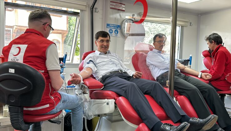 Başkan Kahveci’den kan bağışı kampanyasına destek
