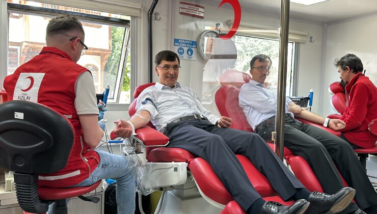 Başkan Kahveci’den kan bağışı kampanyasına destek