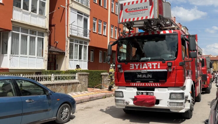 Apartman boşluğunda çıkan yangın paniğe neden oldu