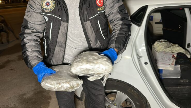 Yolcu koltuğuna gizlenen uyuşturucuyu ‘Thor’ buldu: 2 gözaltı