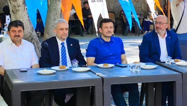 AK Parti’de bayramlaşmaya Hamza Dağ konuk oldu