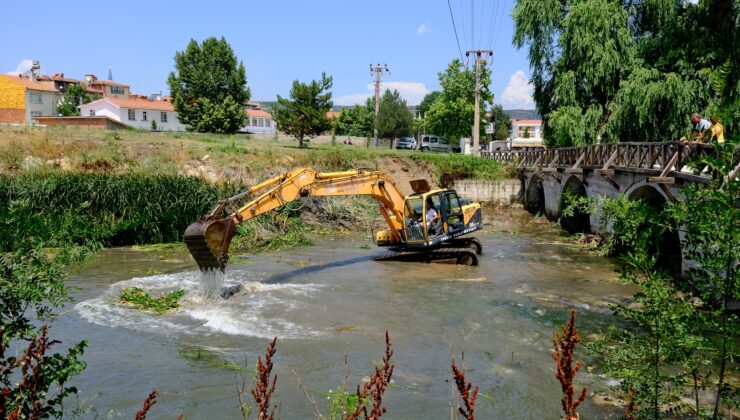 Adranos Çayı temizleniyor