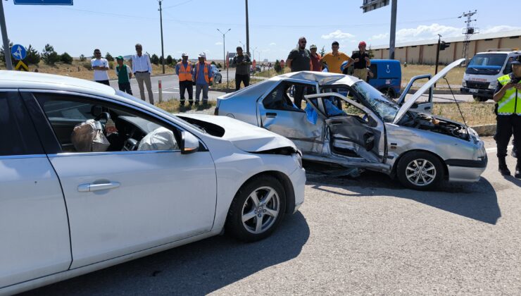 Yoncalı kavşağında feci kaza: 1 ölü, 2 yaralı