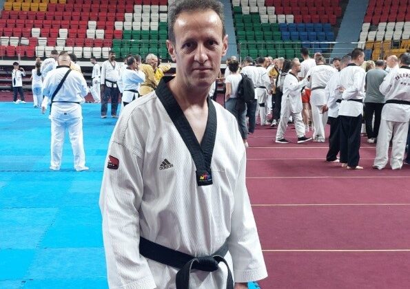 Başarılı Taekwondo antrenörü Kütahya’da bir ilki başardı