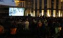 Belediye bahçesinde sinema keyfi devam ediyor