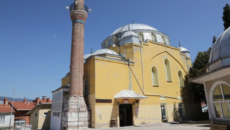 Tehlike arz eden cami yıkılıp yeniden yapılacak