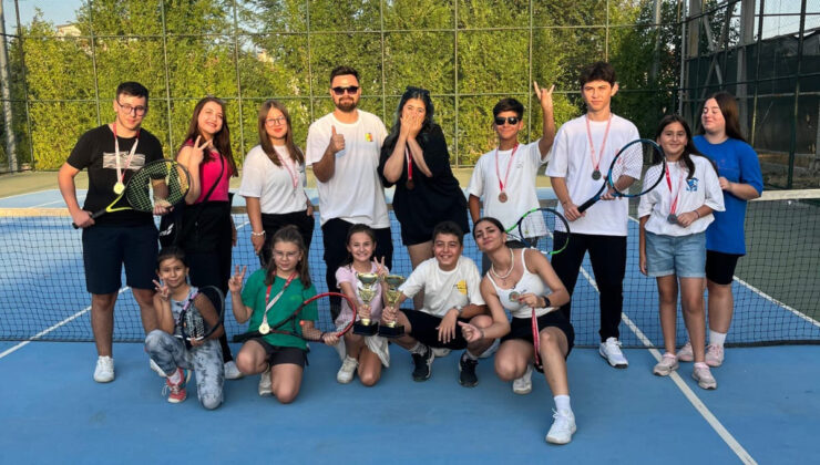 Tenis’te ödüller sahiplerini buldu