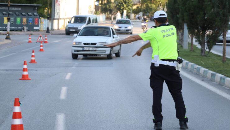 Uyuşturucu etkisinde araç kullanan 148 sürücünün ehliyetine el konuldu