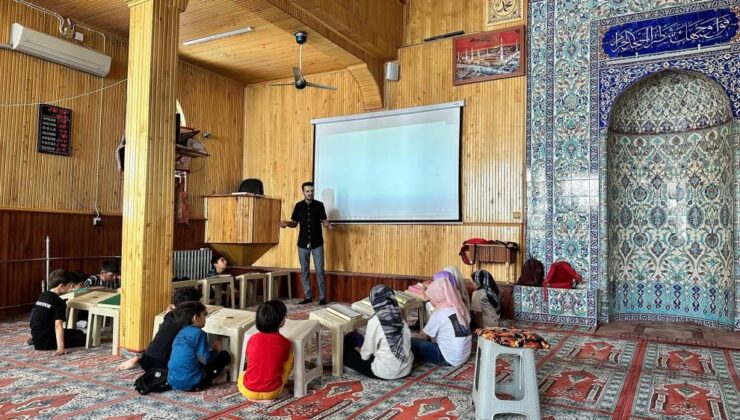 Kur’an Kursu öğrencilerine teknoloji ve sigara bağımlılığı semineri