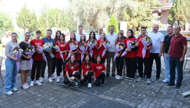 Şampiyonlara dünya şampiyonası öncesi moral etkinliği