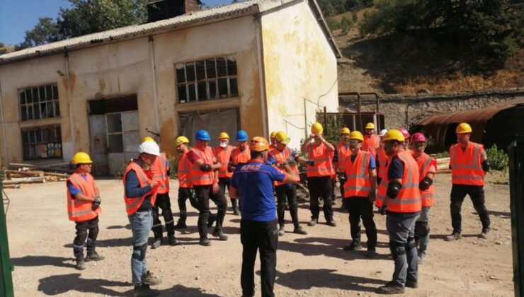 Arama ve kurtarma ekipleri afetlere karşı eğitiliyor