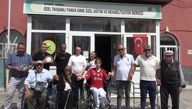 Gurbetçi vatandaşlardan anlamlı hediye