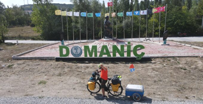 Barış için Türkiye turuna çıkan gezgin Domaniç’te