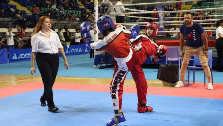 Zaferin topraklarında kick boks şöleni yaşandı