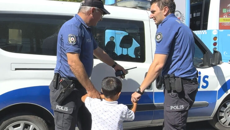 Minik Poyraz’ın şehir turu: Polis abileri sayesinde ailesine kavuştu