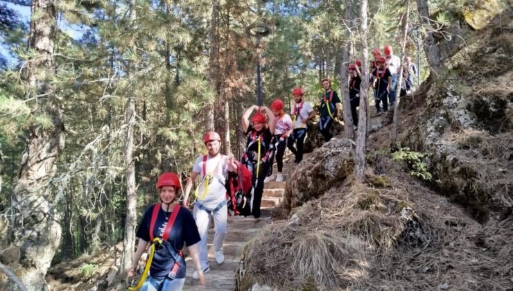 Üniversiteli gençler için Murat Dağı’na tanıtım gezisi