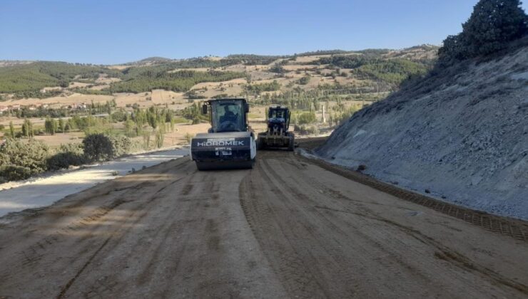 İl Özel İdaresinin köy yolu çalışmaları devam ediyor