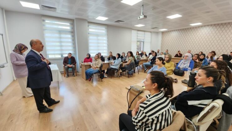 Öğretmenlerin mesleki gelişimleri destekleniyor