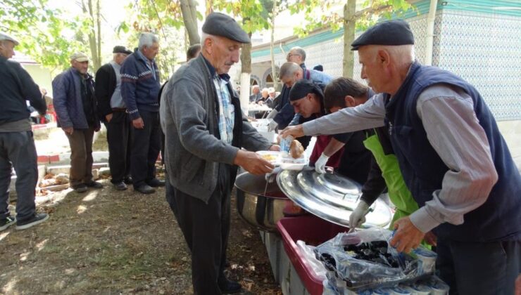 Şeyhler köyünde yağmur duası ve hayır yemeği