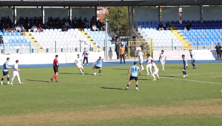 Kütahyaspor zirve yarışında bir yara daha aldı