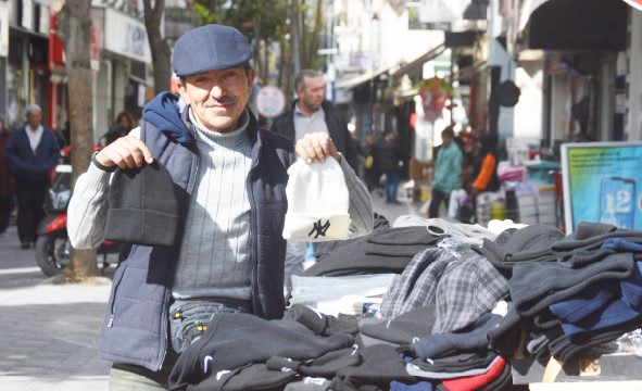 Kışlık giysiler tezgahlarda yerini aldı