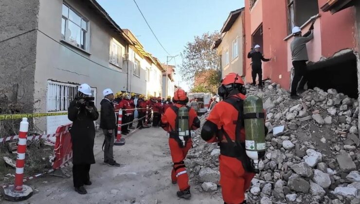 Deprem tatbikatı nefesleri kesti