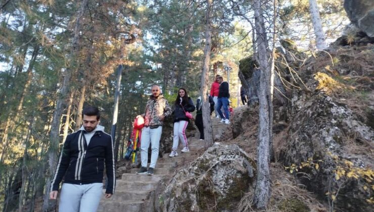 Spor eğitmenleri ve antrenörler Murat Dağında buluştu
