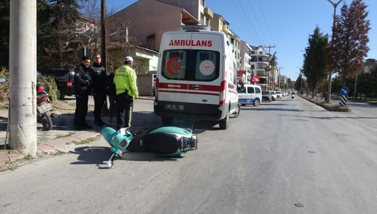 Motosiklet ile otomobil çarpıştı: 1 yaralı