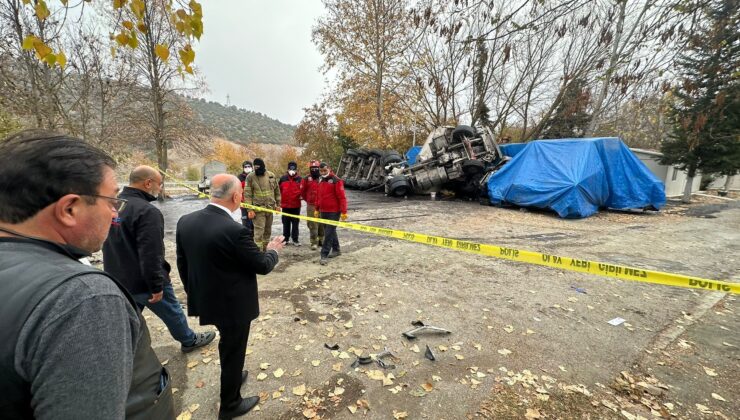 Asit yüklü TIR şantiyeye daldı: 1 ölü